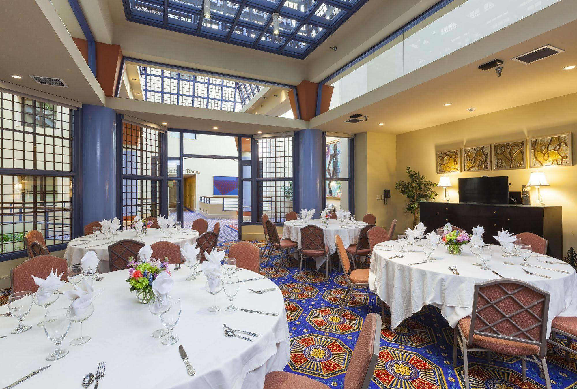 The Cincinnatian Curio Collection By Hilton Exterior foto